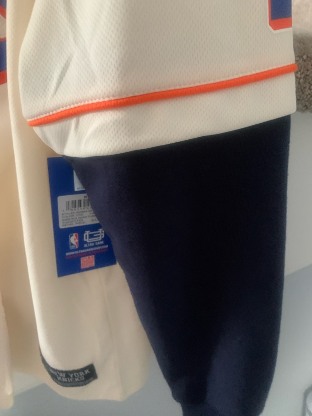 KNICKS - Picture 10 of 14